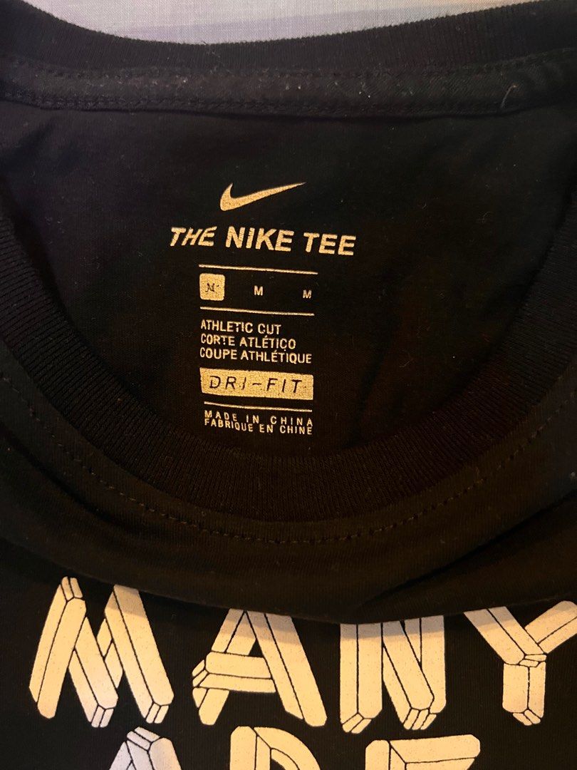 NIKE SHIRT FOR SALE (Category: Tshirts & Polo Shirts ) located in Quezon City. Submitted by lokasm (Listing ID 1296043558, Image 2). Description: -= CLOSET CLEAN UP =- Nike Black Shirt Length - 26 Width - 17.5 Shipping will be at your expense..
