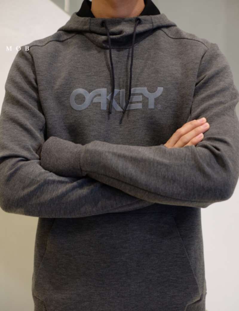 Oakley scuba hoodie top