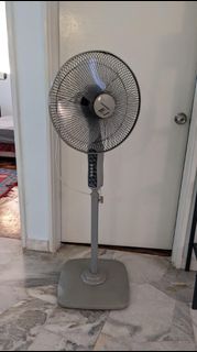 (Category: ) located in . Submitted by aarafa (Listing ID 1295972036, Image 1). Description: .