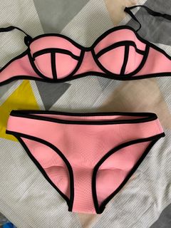 (Category: ) located in . Submitted by snapish77 (Listing ID 1295912534, Image 1). Description: .