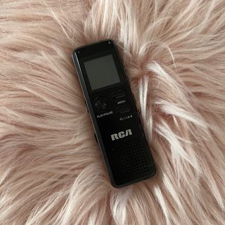 RCA Compact Digital Voice Recorder 4GB Expandable Memory