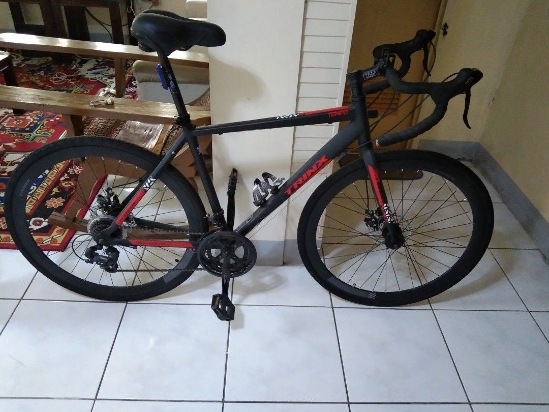Road bike for sale (Category: Bicycles) located in Manila. Submitted by gerpee (Listing ID 1295886549, Image 1). Description: Road bike for sale Shimano Good as new.