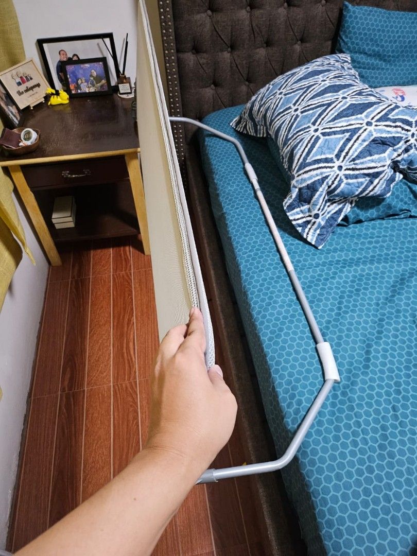 Safety 1st Bed Rail (XL) (Category: Bed Guards) located in Manila. Submitted by cycatapang (Listing ID 1296012608, Image 3). Description: XL Bed Rail Dimensions: 45x45x150 CM Weight: 2.5 KG.