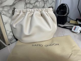 （分類：）位於 。 由 llalahey 提交（商品編號 1296005063，圖片 1）。簡介： 。