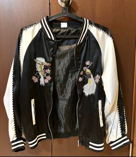 (Category: ) located in . Submitted by xncloset (Listing ID 1295986332, Image 1). Description: .