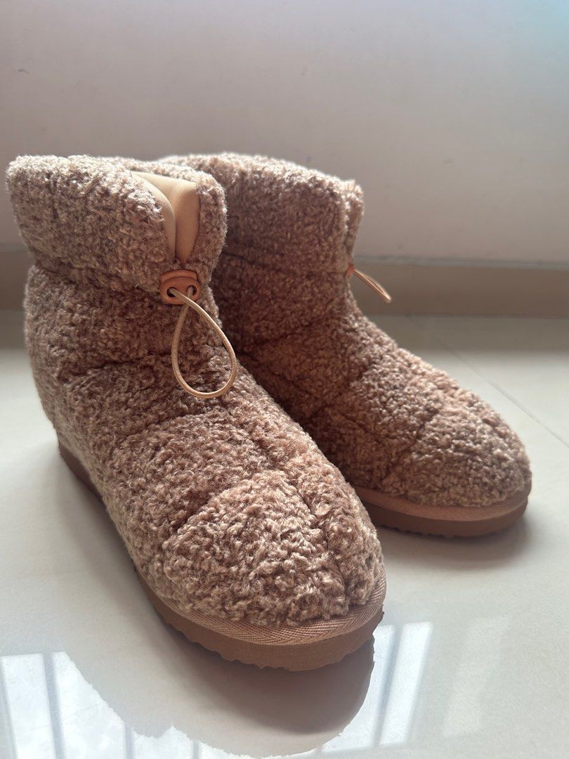 Shein Brown Fluffy Winter Boots, Women's Fashion, Footwear, Boots
