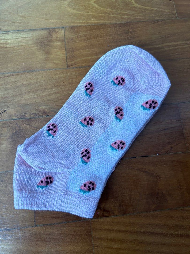 Socks (Category: Socks & Tights) located in Singapore. Submitted by joanne1234 (Listing ID 1295910447, Image 4). Description: Women socks Cotton $1 each!.
