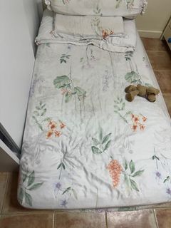 (Category: ) located in . Submitted by vani1002 (Listing ID 1295974070, Image 1). Description: .