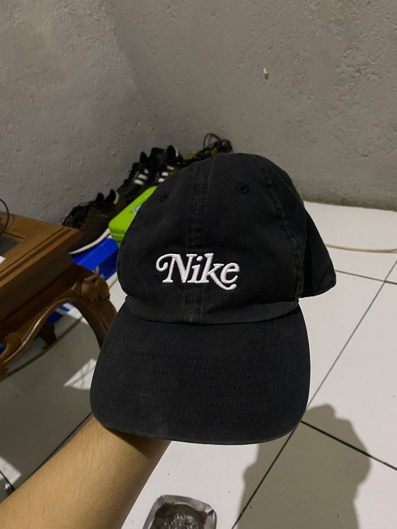 Nike Golf Vintage Nike Trucker Hat TOPI NIKE GOLF, Fesyen Pria