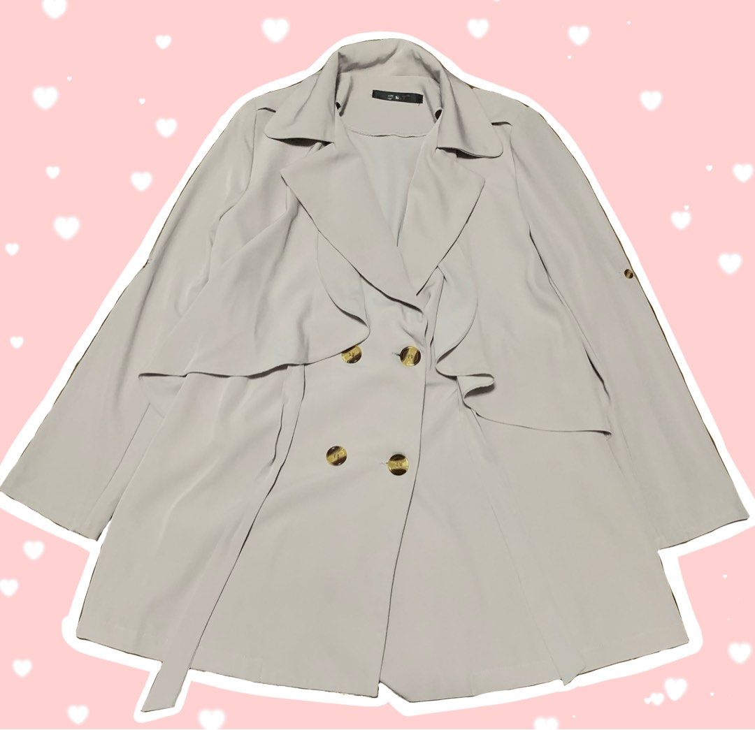 Trench Coat for women (Category: Coats, Jackets and Outerwear) located in Paombong. Submitted by chacha242424 (Listing ID 1295858838, Image 1). Description: 🪄Looks sophisticated and elegant ( ˶'ᵕ'˶)⸝‪‪‎♡ 🪄 Selling this for 350 pesos (shipping fee included) ❗️Take note❗️ 🪄 Fabric is kinda thick, does not look like it’s cheap. 🪄 Has an adjustable waist. 🪄 Bought this at a online store in FB for 450 pesos 🪄 The second picture is what it looks 