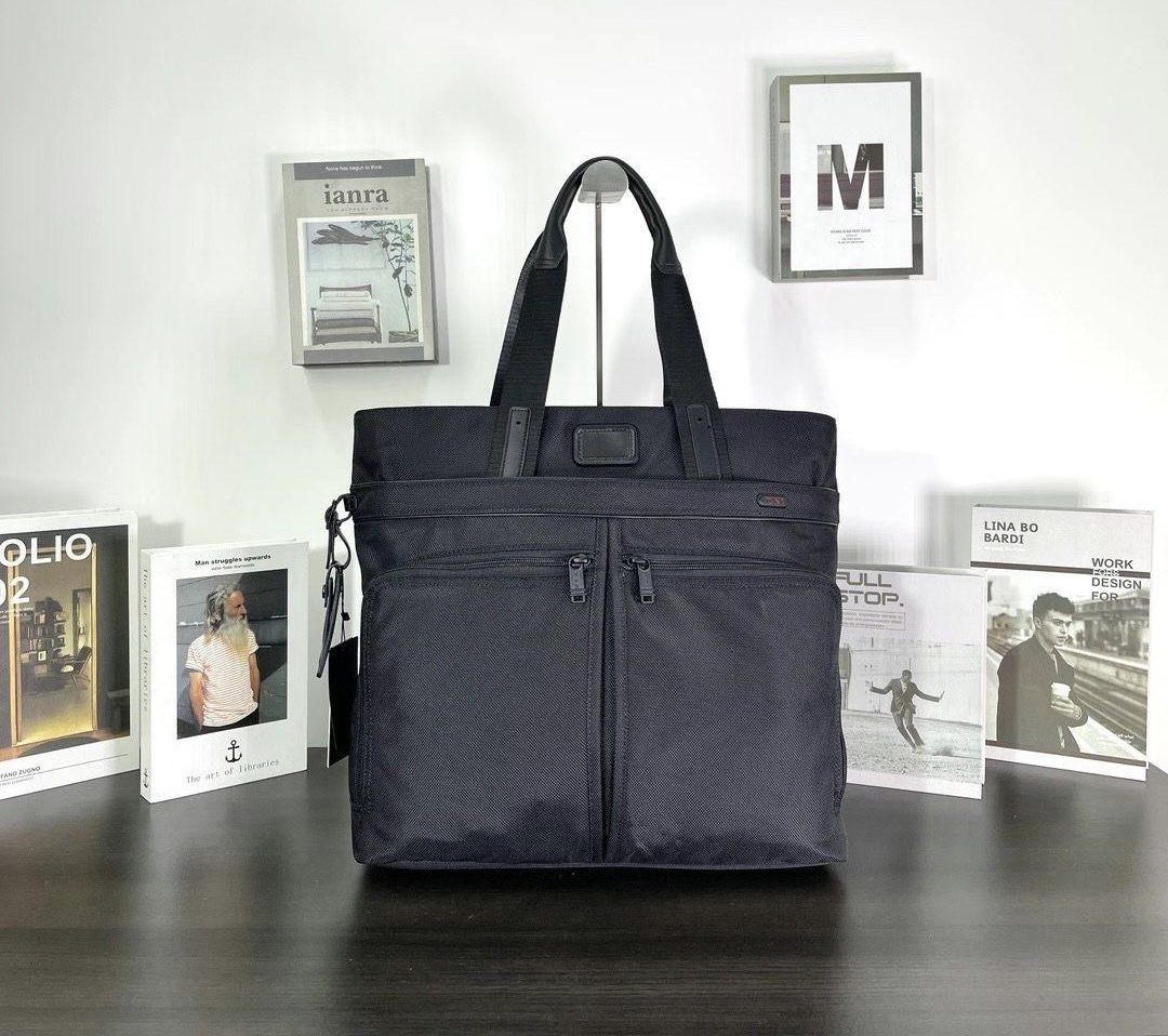 Tumi men's tote bag hotsell