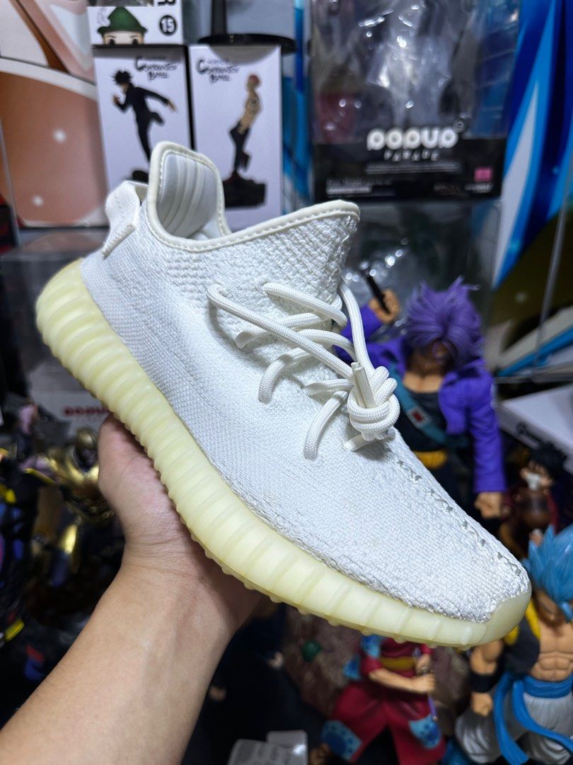 triple white yeezy size 7