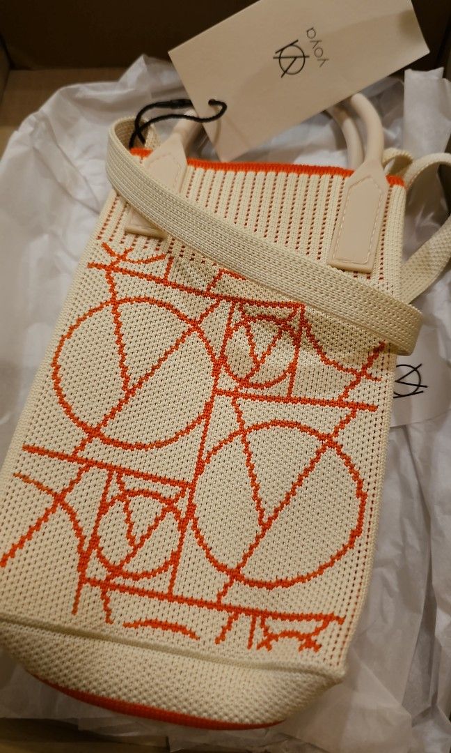 Yoya mini bag - orange (Category: Purses & Pouches) located in Quezon City. Submitted by smallthingsgreatlove11 (Listing ID 1296001829, Image 1). Description: yoya mini bag.