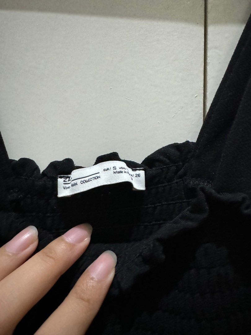 Zara top (Category: Blouses) located in Manila. Submitted by jdddecluttersss (Listing ID 1295916457, Image 2). Description: .