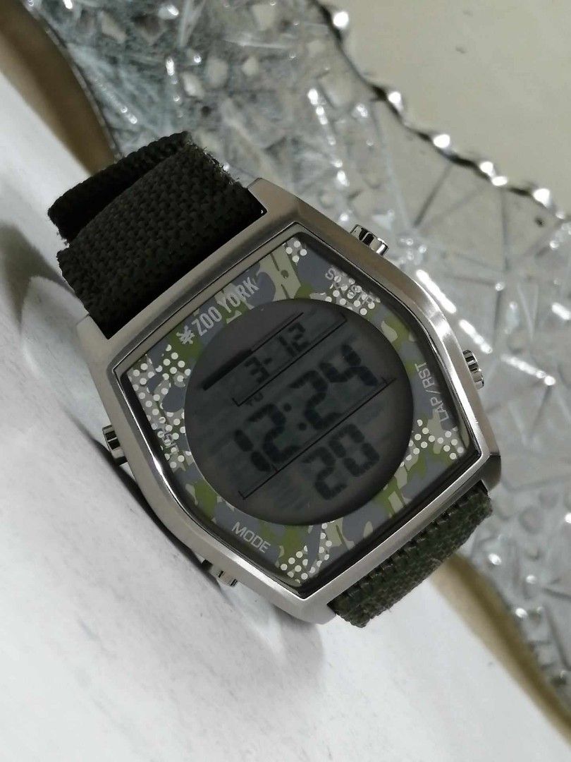 ZOO YORK EXCELSIOR WATCH Men s Fashion Watches Accessories Watches on Carousell