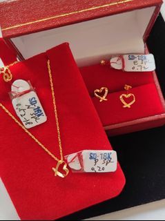 18K Saudi Gold heart necklace and earrings