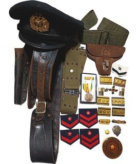 29pcs Asstd Military Memorabilia WW2 Vietnam War - Cap, Belts, Holster, Badges, Pins, Medal, etc (WATCH VIDEO FOR ITEM DETAILS)