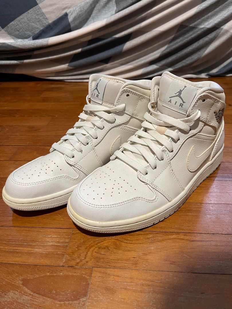 Triple white jordan 1 high sale