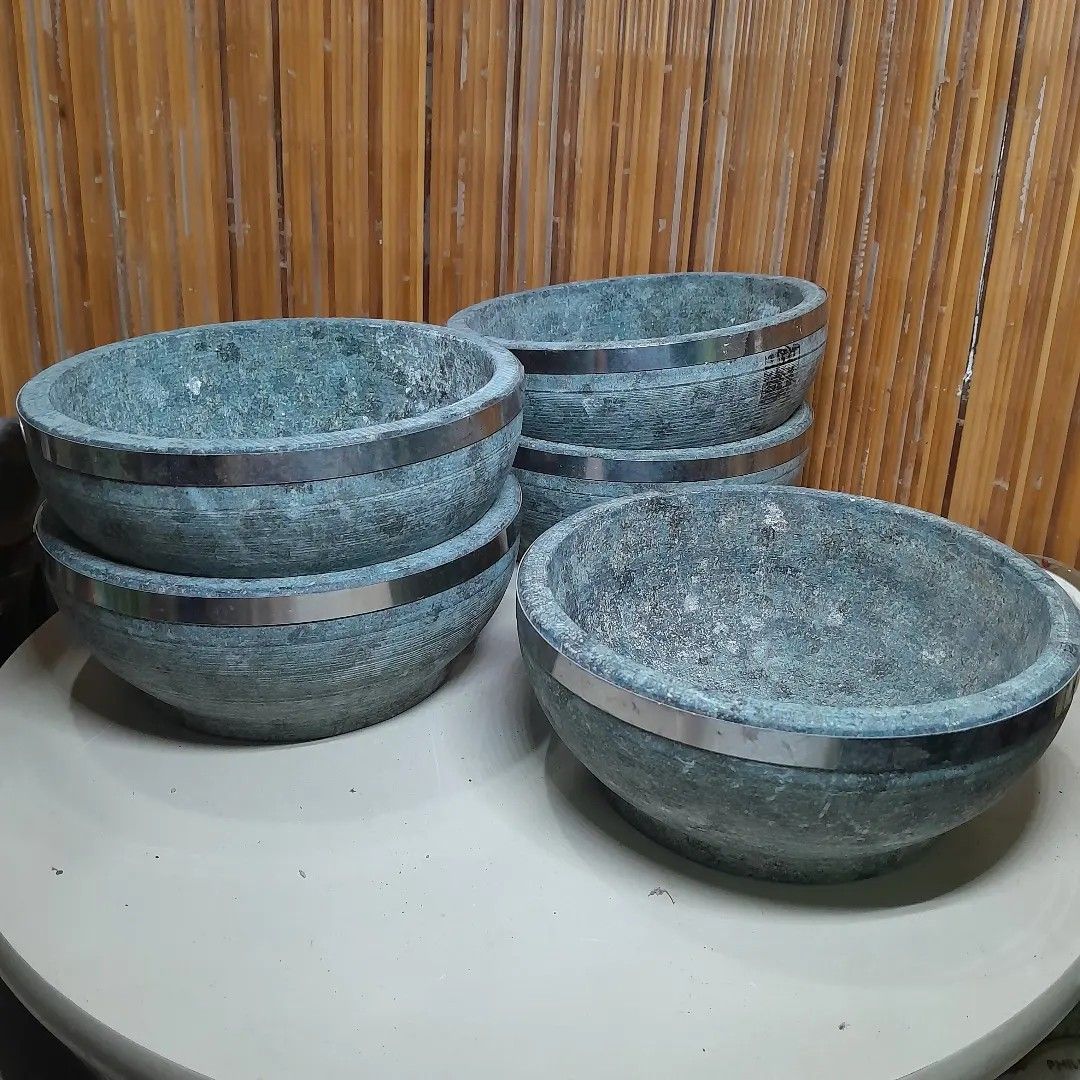 Big and Heavy Stoneware Mixing Bowl (Category: Dinnerware & Cutlery) located in Malolos. Submitted by jestrelita (Listing ID 1291096122, Image 3). Description: Big and Heavy Stoneware Mixing Bowl P480 each only - large and very heavy bowl for stone cook dishes like bibimbap and siźzling noodles - 7.5in diameter x 3in ht - can be subject to direct fire cooking - 5pcs available - good as new 🇯🇵🏯👘👺🗾🍱🎎🍜🍙.