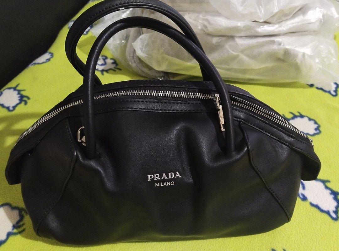 Brand New Assorted Class A bags (5 items) (Category: Shoulder Bags) located in Angono. Submitted by ClosetCleanUp (Listing ID 1291098338, Image 2). Description: Batch 2 Brand New Assorted Class A bags Buy One take all for 2000 only Dust bag included w/ tags Price per bag is Php500 Perfect for you online selling.PM me..