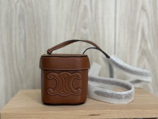 （分類：）位於 。 由 carcarbns 提交（商品編號 1291084399，圖片 1）。簡介： 。