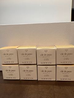 （分類：）位於 。 由 fanniee_ 提交（商品編號 1291184394，圖片 1）。簡介： 。