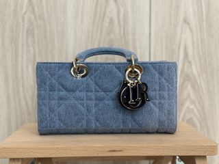 （分類：）位於 。 由 carcarbns 提交（商品編號 1291080878，圖片 1）。簡介： 。
