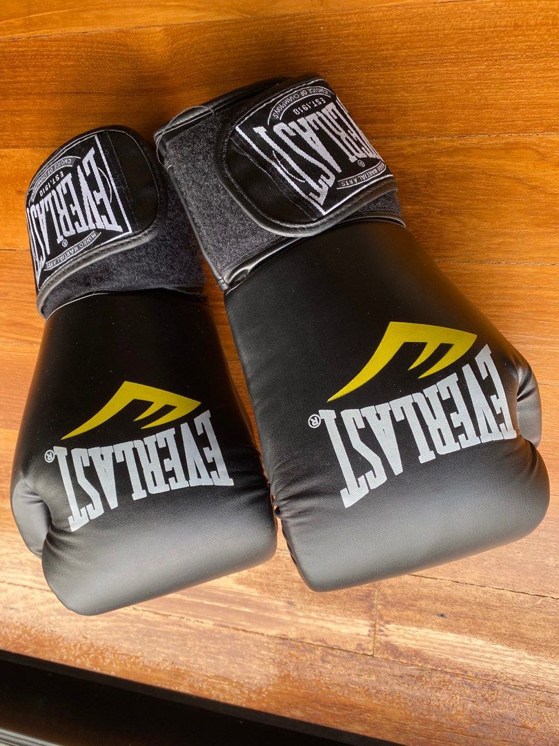 100 oz boxing gloves top
