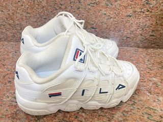 由 aa11bb22 (刊登 ID 1291092211，圖片 1) 提交，位於 的 (類別：)，說明：。