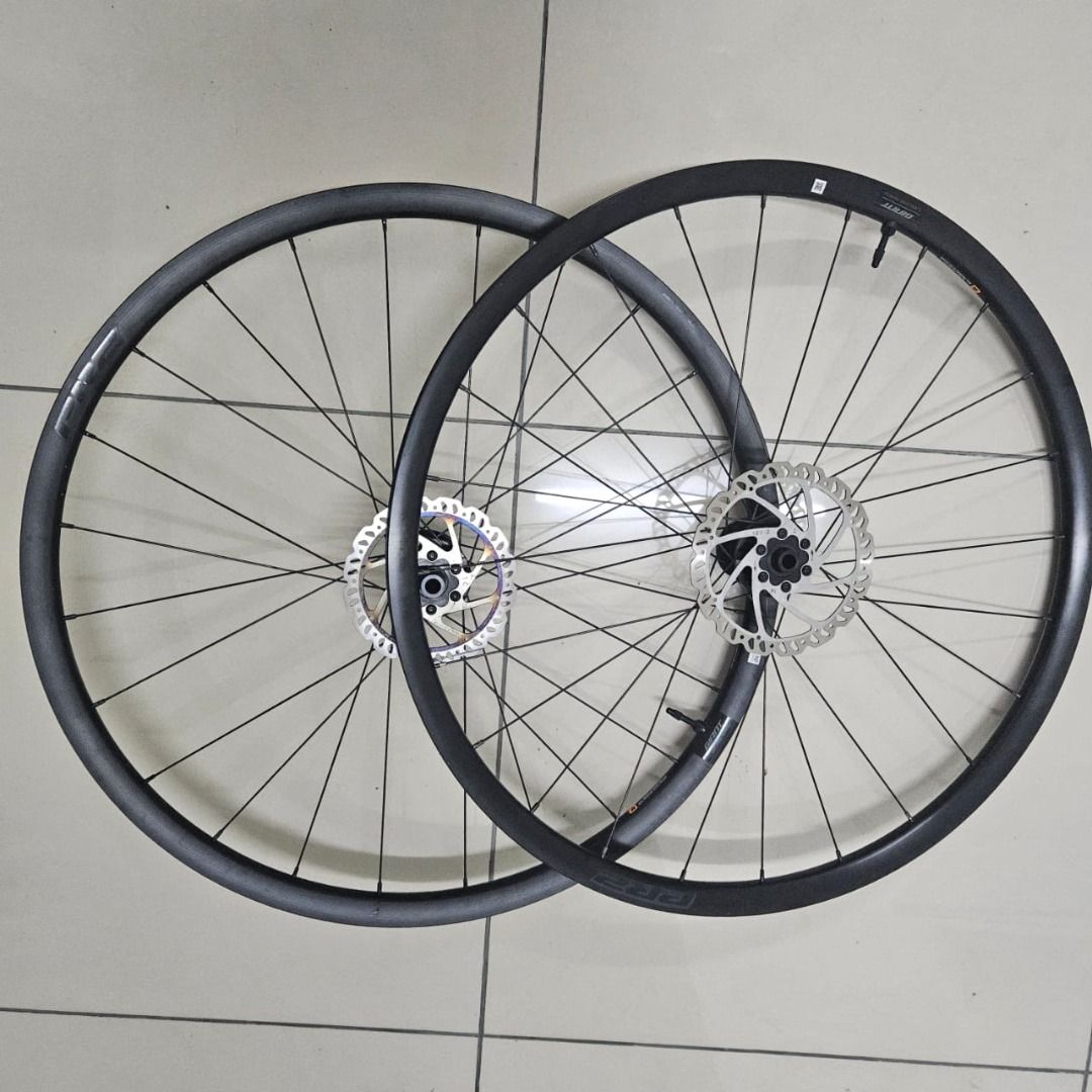 Giant pr2 hotsell disc wheelset price