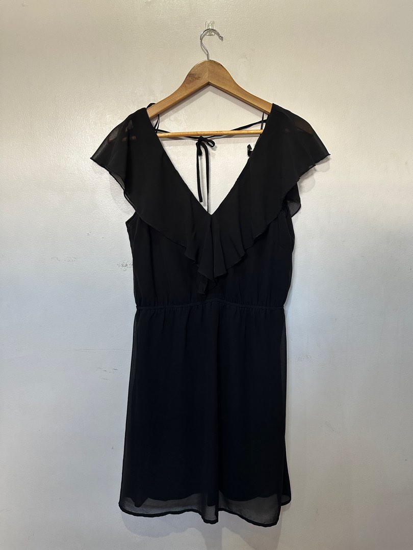 black chiffon dress h&m Pleated chiffon dress