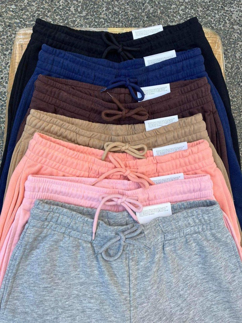 H&M WIDELEG LOUNGEWEAR (Category: Undergarments & Loungewear) located in Quezon City. Submitted by solteraph (Listing ID 1291149802, Image 2). Description: Super comfy loungewear from H&M All brandnew No flaws Limited sizes per color.