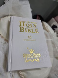 Holy Bible for sale (Pasig)