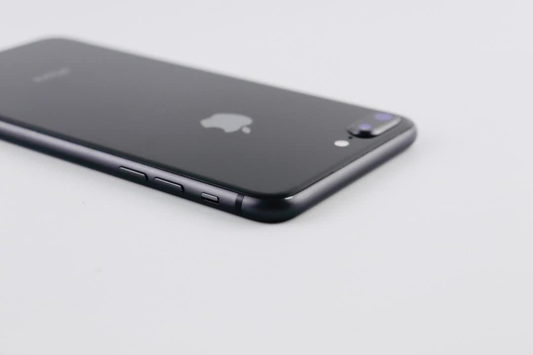 iPhone 8plus 256gb (Category: iPhone 8 Series) located in Manila. Submitted by TekiCashGadgetsph (Listing ID 1291001409, Image 3). Description: (FU) Open-line, any sim working (worldwide) - Guaranteed original iPhone not fake/copy accessories with box Secondhand Good as new not abused! Presentable •Original Lcd • no issue hidden issues • no apple id / iCloud id • Good batthealth • Good cam front/back • Good Performance • Good face id • Good use /