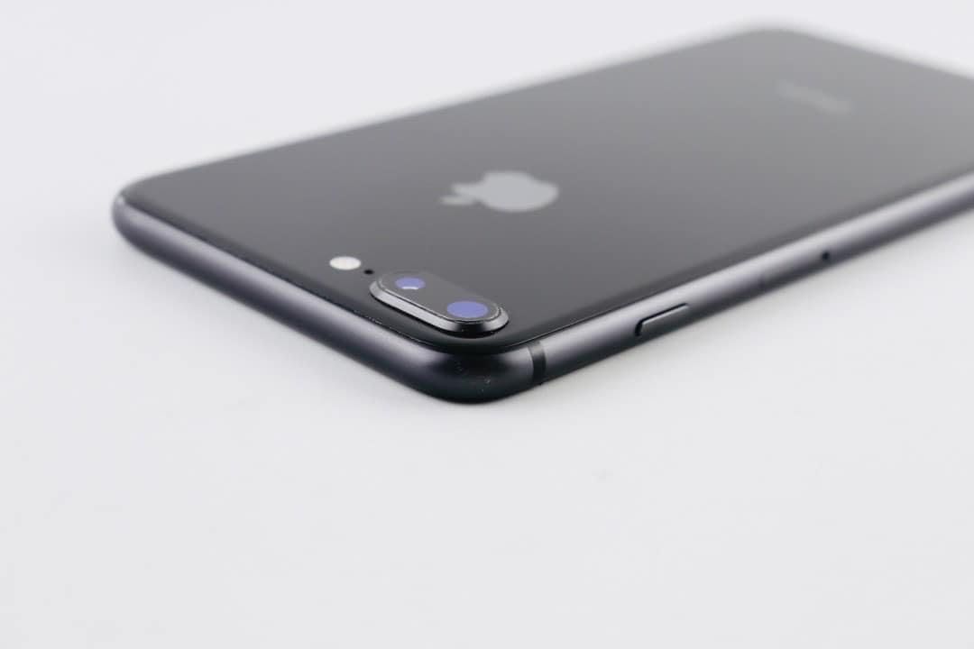 iPhone 8plus 256gb (Category: iPhone 8 Series) located in Manila. Submitted by TekiCashGadgetsph (Listing ID 1291001409, Image 2). Description: (FU) Open-line, any sim working (worldwide) - Guaranteed original iPhone not fake/copy accessories with box Secondhand Good as new not abused! Presentable •Original Lcd • no issue hidden issues • no apple id / iCloud id • Good batthealth • Good cam front/back • Good Performance • Good face id • Good use /