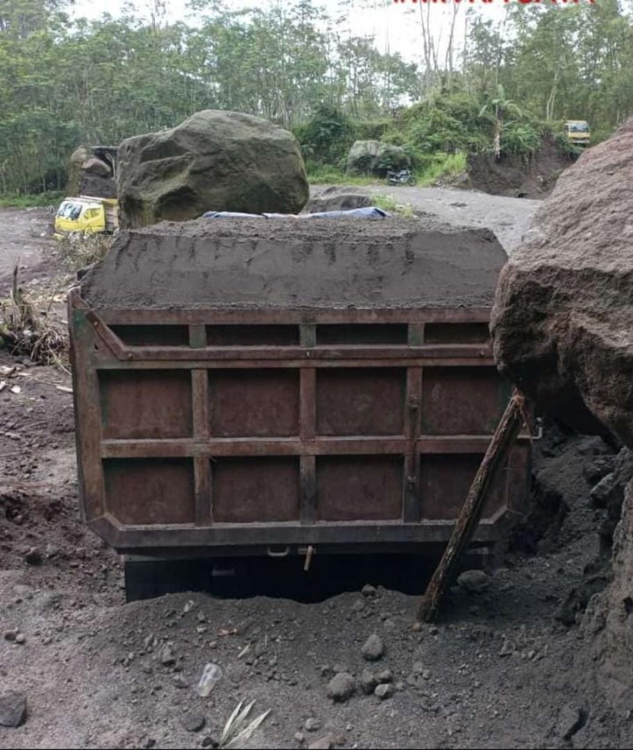 Jual Pasir Termurah Di Jogja (Kategori: Properti - Lainnya) berada di Jakarta Barat. Dikirim oleh wakidijaya22397 (ID iklan 1291085667, Gambar 1). Deskripsi: Jual Pasir Progo Termurah di Jogja: Solusi Terbaik untuk Proyek Anda! Layanan Super Cepat Hubungi 085217733268 Sedang mencari pasir berkualitas tinggi dengan harga terbaik di Jogja? Kami memiliki jawabannya! Dengan bangga, kami menawarkan pasir Progo berkualitas unggul dengan harga yang sang