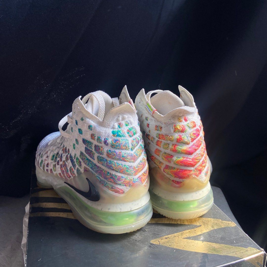 Nike Lebron 17 command force (Category: Sneakers) located in Olongapo. Submitted by magicrattt (Listing ID 1291013841, Image 2). Description: Barely used and lady owned Condition: 10/10 Size us5 for mens us6.5 for womens Feel free to send me your offers and inquiries ☺️ **dont mind the size below us7 is the smallest option** .