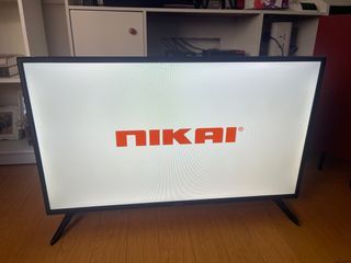 Nikai 40” LED Smart TV