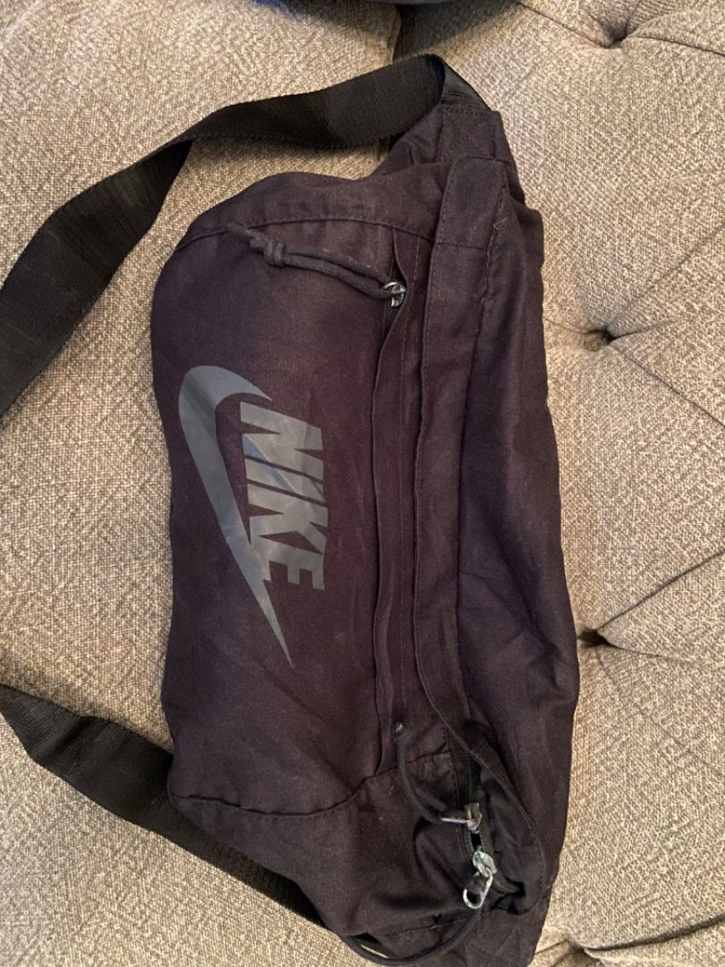 Nike pouches bag
