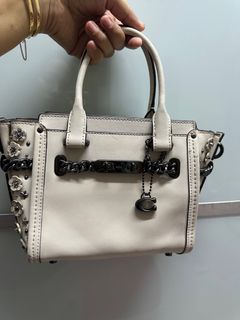 (Category: ) located in . Submitted by an89preloved (Listing ID 1291155254, Image 1). Description: .