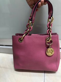 (Category: ) located in . Submitted by an89preloved (Listing ID 1291154875, Image 1). Description: .