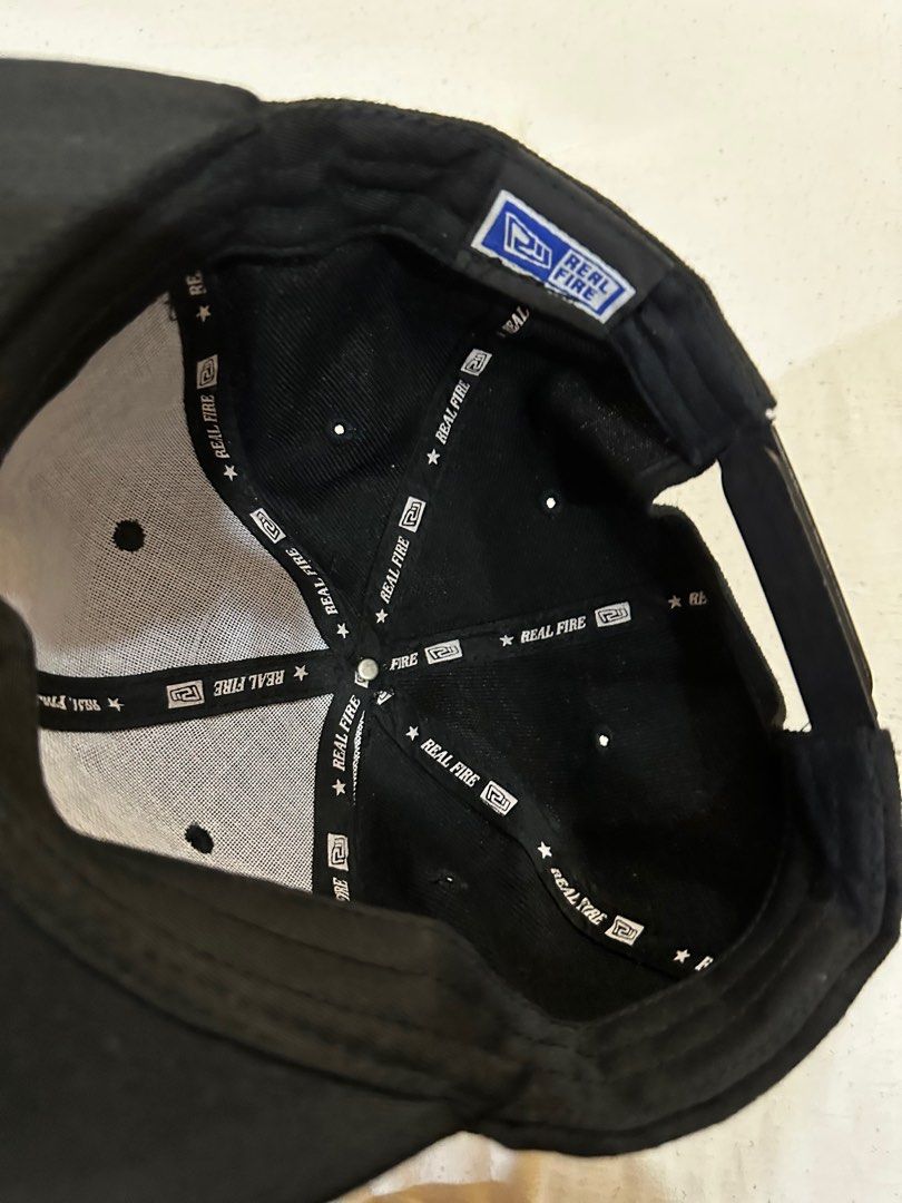 Plain Black Cap (Category: Caps & Hats) located in Manila. Submitted by mang0stickyric3 (Listing ID 1291120079, Image 3). Description: .