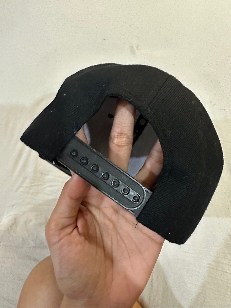 Plain Black Cap (Category: Caps & Hats) located in Manila. Submitted by mang0stickyric3 (Listing ID 1291120079, Image 2). Description: .