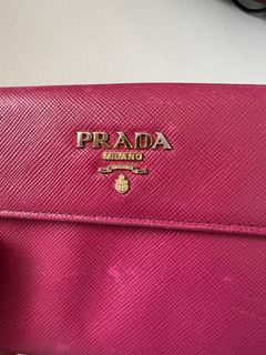 (Category: ) located in . Submitted by cebubagspersonalpreloved (Listing ID 1291049395, Image 1). Description: .