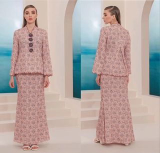 (Category: ) located in . Submitted by biey_wardrobe (Listing ID 1291173258, Image 1). Description: .