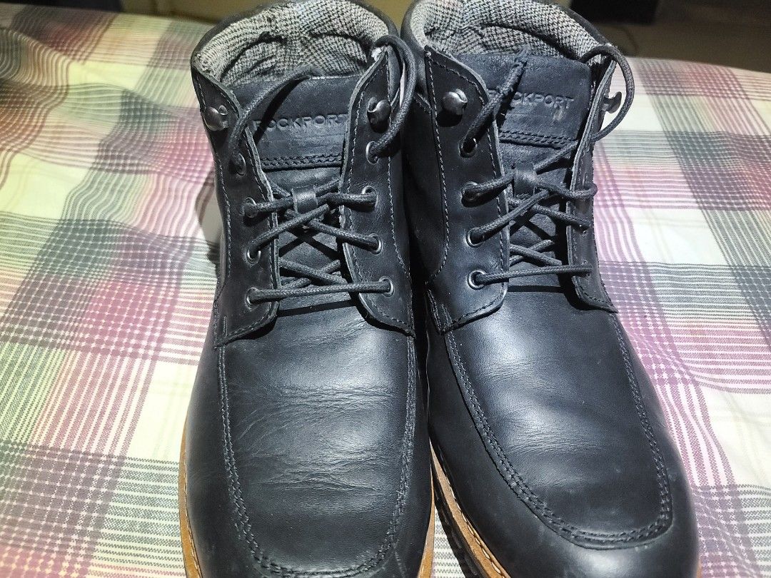 Rockport Marshall Rugged Moc Toe Black Leather Boots. Size 11.5 US. Used in good condition