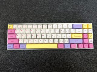 Royal Kludge RK71 with Customized icecream keycaps‼️