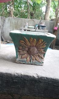 Sun Flower designed cement POT