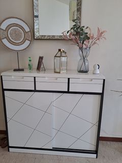 (Category: ) located in . Submitted by zari24 (Listing ID 1290436548, Image 1). Description: .