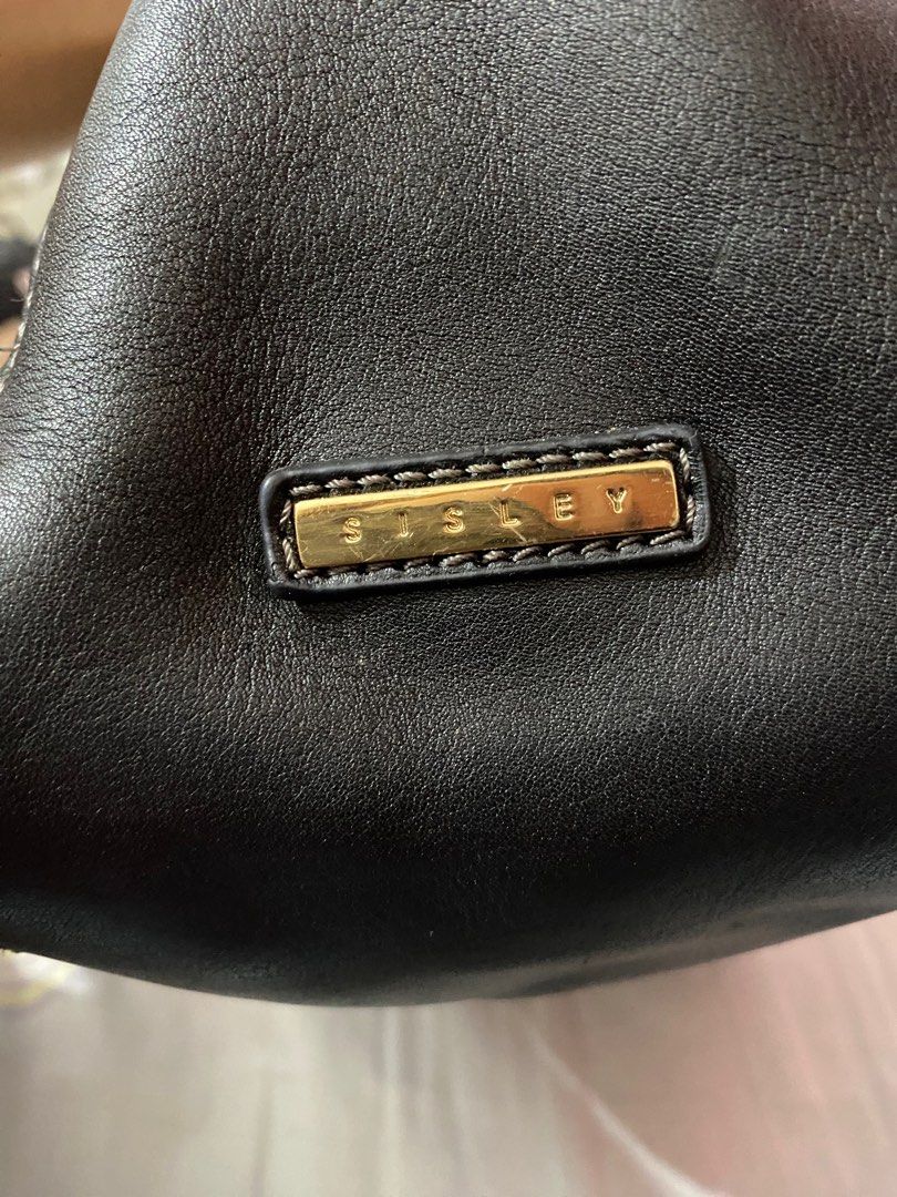 Sisley Leather 2- way bag (Category: Cross-body Bags) located in Iligan City. Submitted by piiii_7 (Listing ID 1291151572, Image 2). Description: Selling my Original Sisley two-way leather bag for only 1000 This is like new. No damage. Leather is still in good condition. All bag hardwares are printed with the SISLEY brand…. .